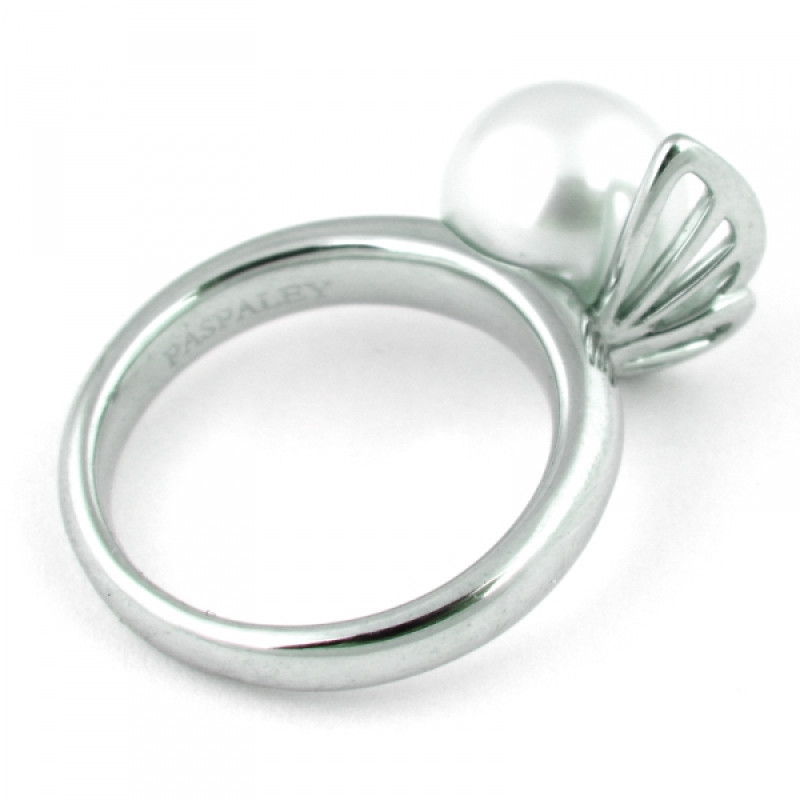 Paspaley ring, white gold, pearls Paspaley ring, white gold, pearls