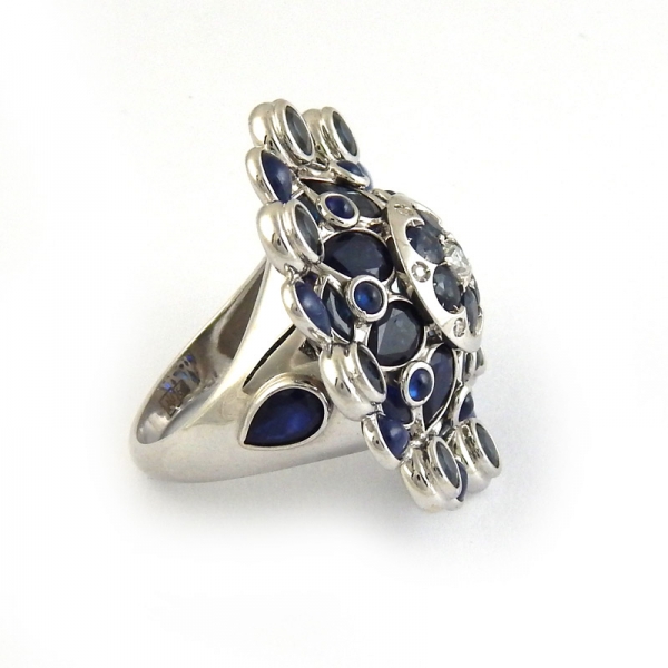 Zancan set, white gold, sapphires, diamonds Zancan set, white gold, sapphires, diamonds
