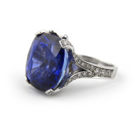 Crivelli ring 750 white gold, sapphire, diamonds Crivelli ring 750 white gold, sapphire, diamonds