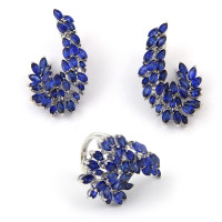 Crivelli set, 750 white gold, sapphires Crivelli set, 750 white gold, sapphires