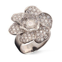 Ring Carrera y Carrera Gardenias Medium, white gold, diamonds, crystal