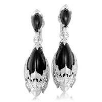 Magerit Atlantis Sirena Espuma earrings, white gold, diamonds, onyx