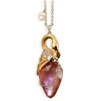 Pendant Magerit Hechizo Esencia Amor, yellow gold, diamonds, carnelian Pendant Magerit Hechizo Esencia Amor, yellow gold, diamonds, carnelian