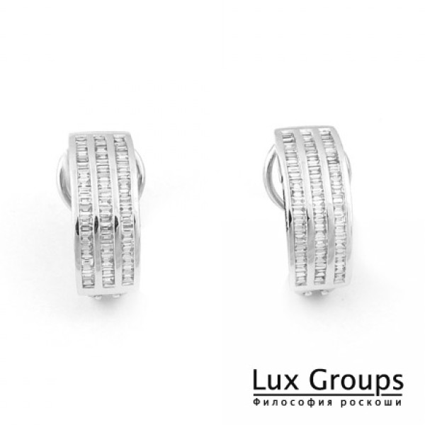 Crivelli earrings, 750 white gold, diamonds Crivelli earrings, 750 white gold, diamonds