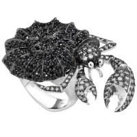 Stephen Webster ring, white gold, diamonds, sapphires Stephen Webster ring, white gold, diamonds, sapphires