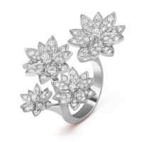 Van Cleef & Arpels Lotus ring, white gold, diamonds Van Cleef & Arpels Lotus ring, white gold, diamonds